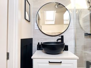 Bathroom - click for photo gallery